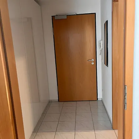 Zentrale Und Komfortable 1 Zkb Apartment Leipzig